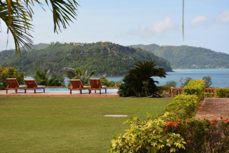 Bayview Villa -Sea Side Villa Anse Boileau Exterior photo