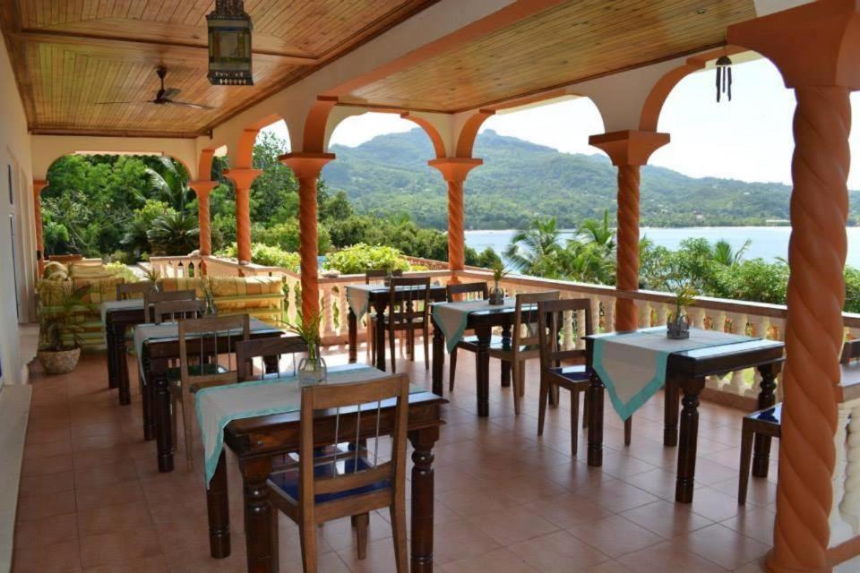Bayview Villa -Sea Side Villa Anse Boileau Exterior photo