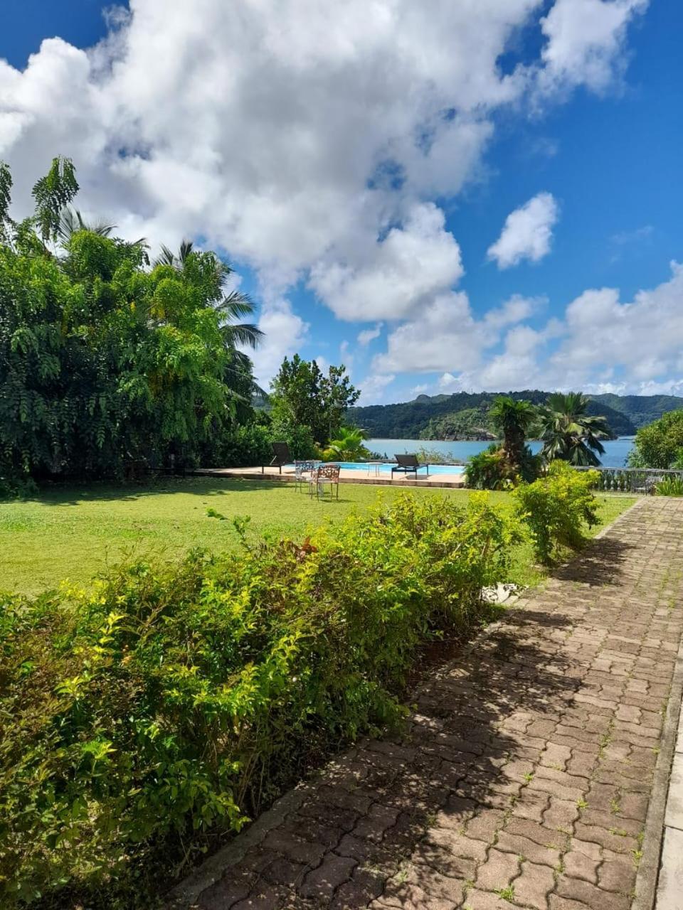 Bayview Villa -Sea Side Villa Anse Boileau Exterior photo