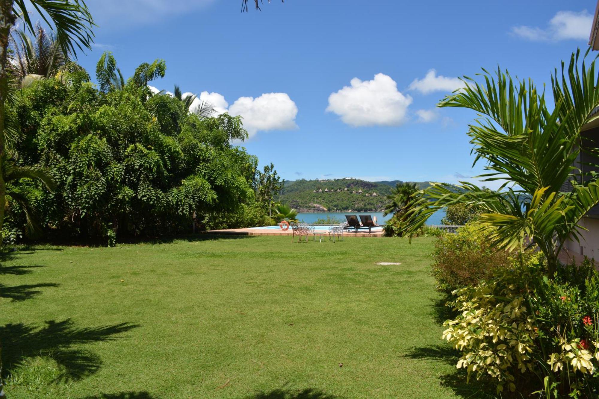 Bayview Villa -Sea Side Villa Anse Boileau Exterior photo
